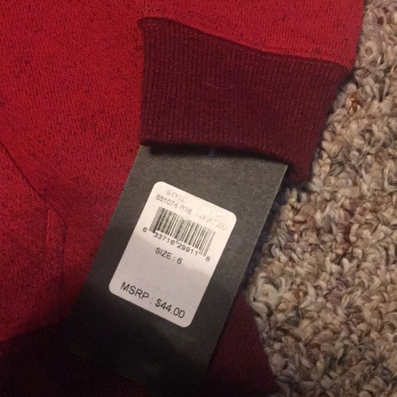 New Hurley Youth Red Zip-up Hoody Jacket Size 6 - Picture 3 of 4